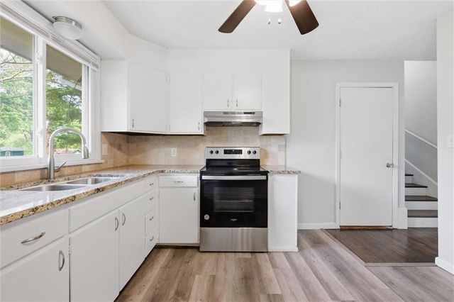 7910 E 93rd Terrace, Kansas City, MO 64138
