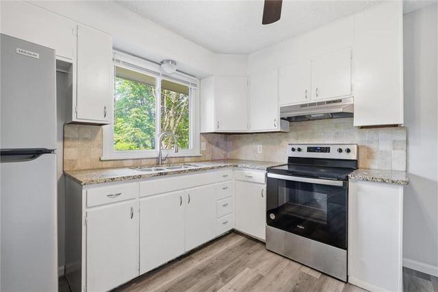 7910 E 93rd Terrace, Kansas City, MO 64138