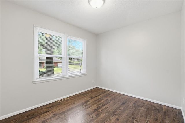 7910 E 93rd Terrace, Kansas City, MO 64138