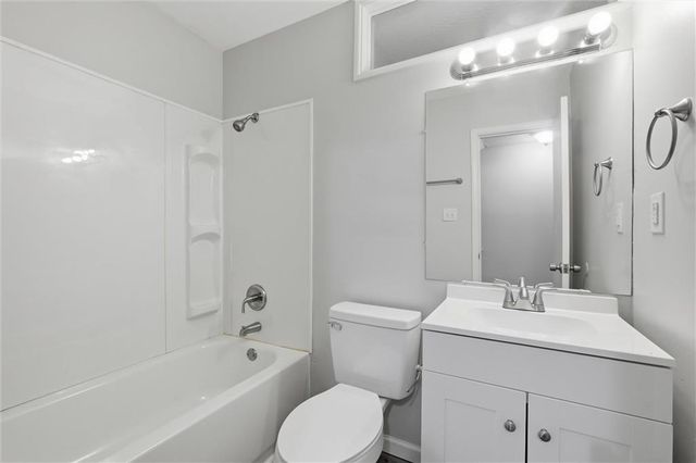7910 E 93rd Terrace, Kansas City, MO 64138