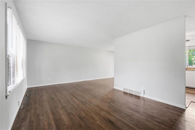 7910 E 93rd Terrace, Kansas City, MO 64138