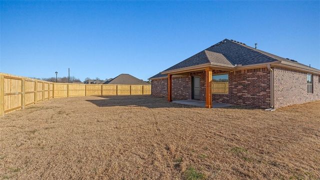 104 W Gilpin Street, Farmington, AR 72730