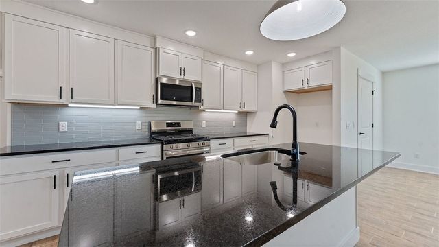 104 W Gilpin Street, Farmington, AR 72730