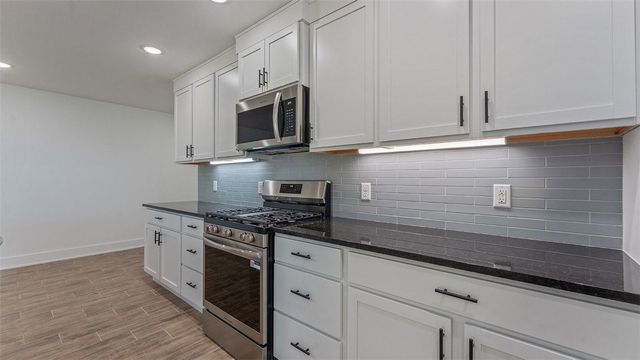 104 W Gilpin Street, Farmington, AR 72730