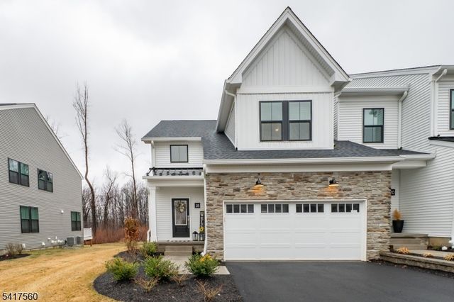 18 Flower Horn Blvd, Randolph Twp., NJ 07869