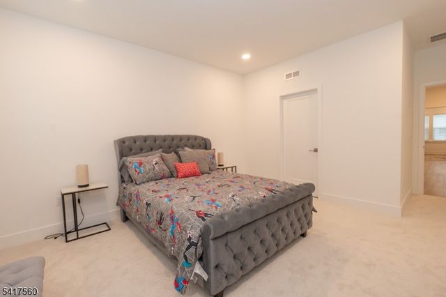 18 Flower Horn Blvd, Randolph Twp., NJ 07869