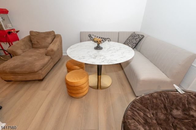 18 Flower Horn Blvd, Randolph Twp., NJ 07869