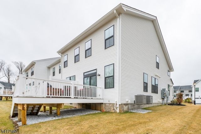 18 Flower Horn Blvd, Randolph Twp., NJ 07869