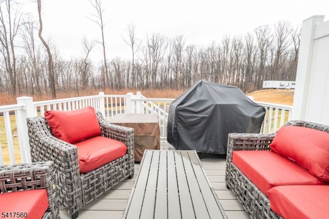 18 Flower Horn Blvd, Randolph Twp., NJ 07869