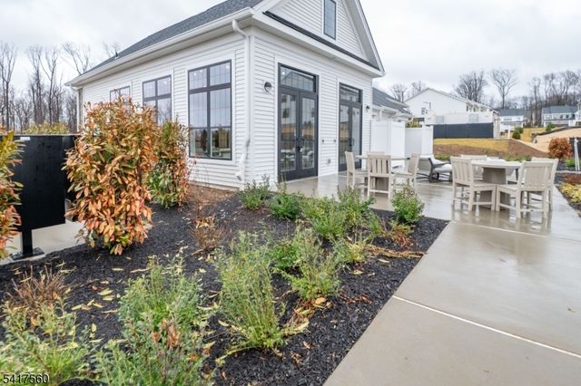 18 Flower Horn Blvd, Randolph Twp., NJ 07869