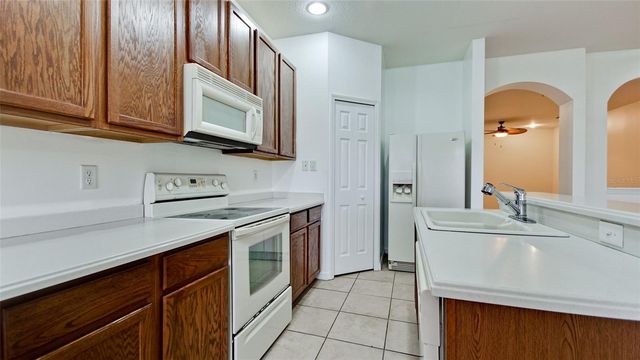 3497 PARKRIDGE CIRCLE 16-102, Sarasota, FL 34243