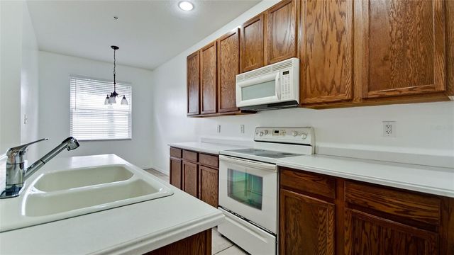 3497 PARKRIDGE CIRCLE 16-102, Sarasota, FL 34243