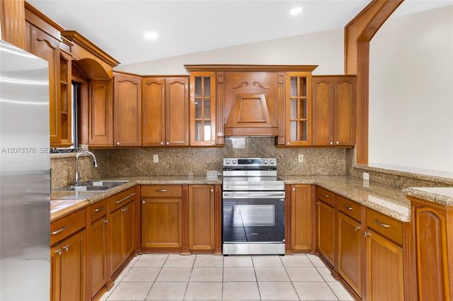 10212 NW 129th Street, Hialeah Gardens, FL 33018