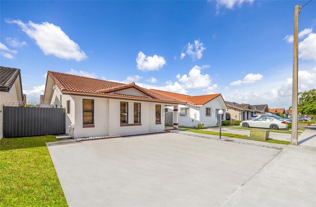 10212 NW 129th Street, Hialeah Gardens, FL 33018