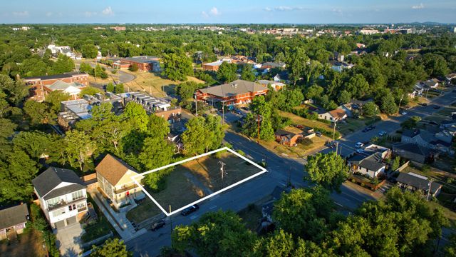215 Cleveland St, Nashville, TN 37207