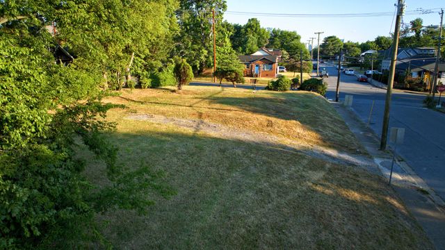 215 Cleveland St, Nashville, TN 37207