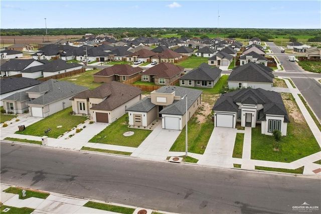 5928 N Playa Del Sol Street, Edinburg, TX 78542