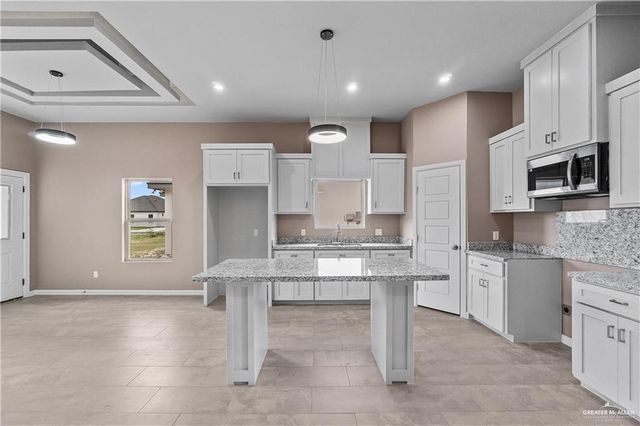 5928 N Playa Del Sol Street, Edinburg, TX 78542