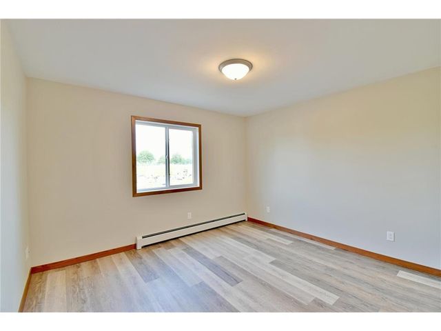 404 11th Street SE, Freeport, MN 56331