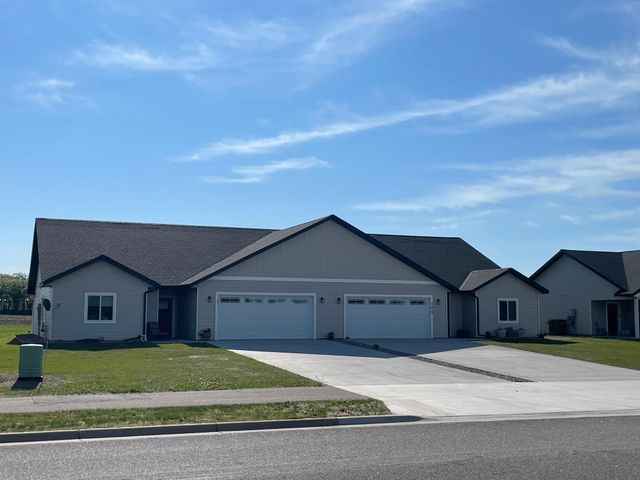 404 11th Street SE, Freeport, MN 56331