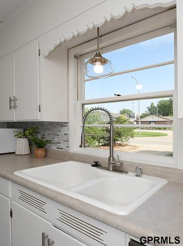 5625 South Street, Lincoln, NE 68506