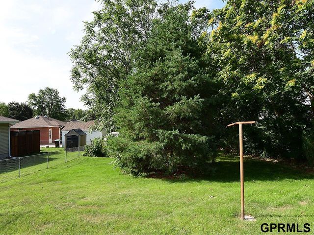5625 South Street, Lincoln, NE 68506