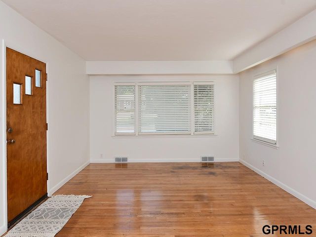 5625 South Street, Lincoln, NE 68506