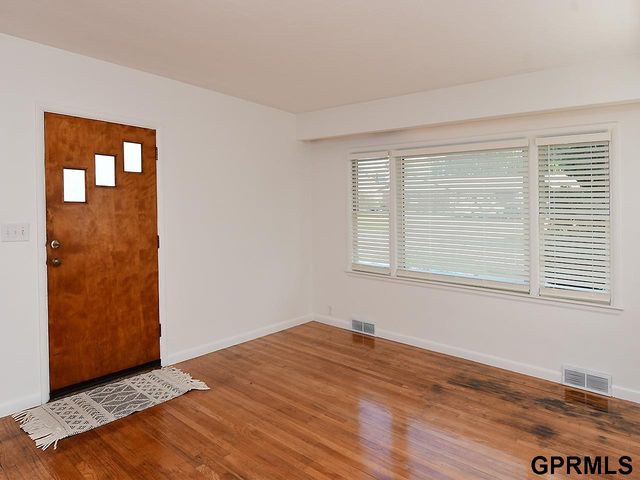 5625 South Street, Lincoln, NE 68506