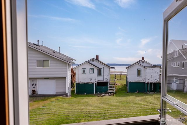 2633 Sunlight Beach Road, Clinton, WA 98236