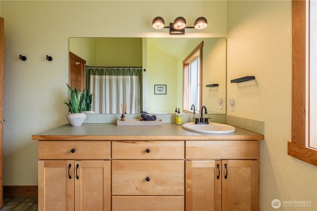 2633 Sunlight Beach Road, Clinton, WA 98236