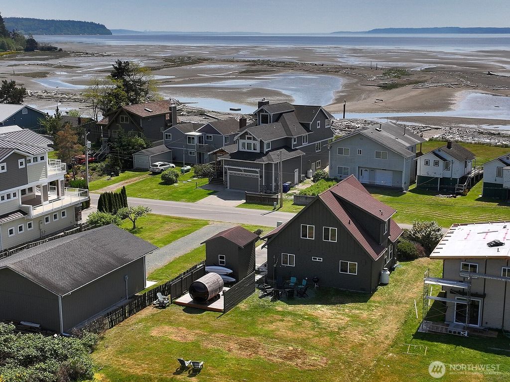 2633 Sunlight Beach Road, Clinton, WA 98236