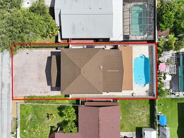 6611 N HALE AVENUE, Tampa, FL 33614