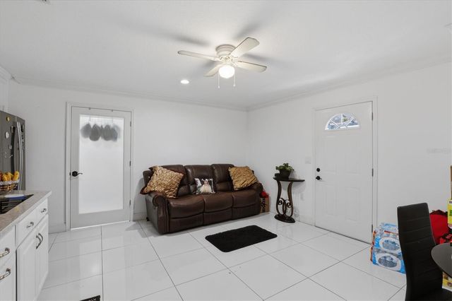 6611 N HALE AVENUE, Tampa, FL 33614