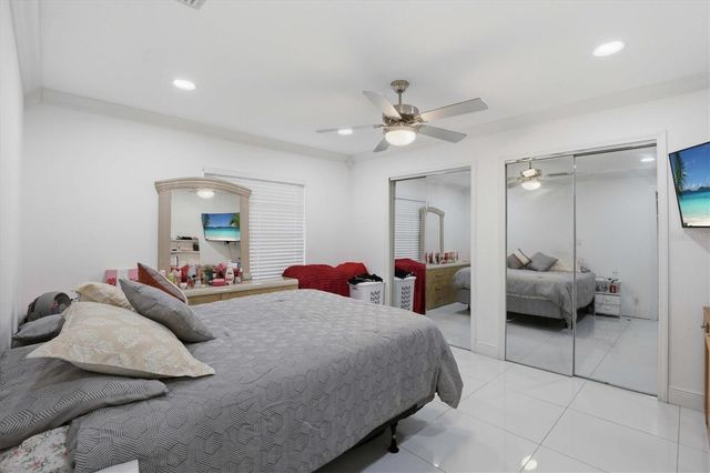 6611 N HALE AVENUE, Tampa, FL 33614