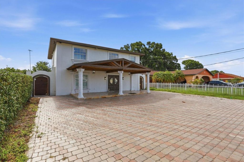 6611 N HALE AVENUE, Tampa, FL 33614