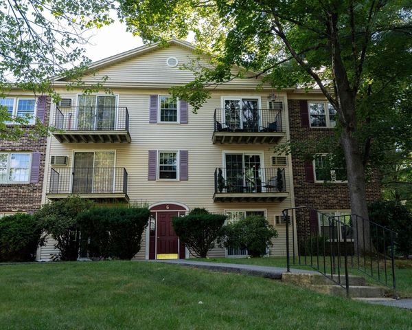 6 Autumn Leaf Dr 18, Nashua, NH 03060