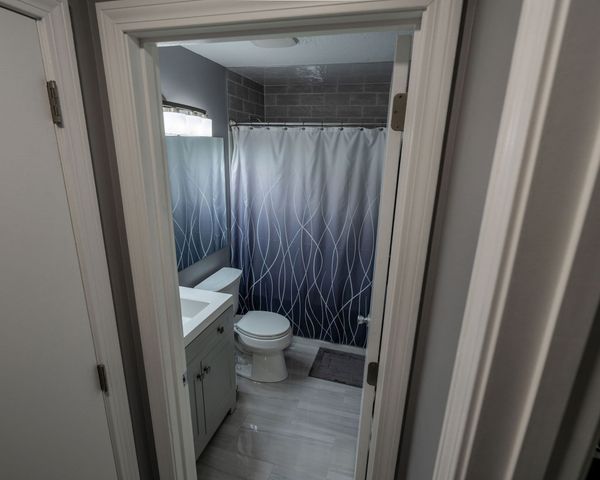 6 Autumn Leaf Dr 18, Nashua, NH 03060