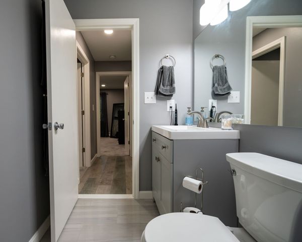 6 Autumn Leaf Dr 18, Nashua, NH 03060