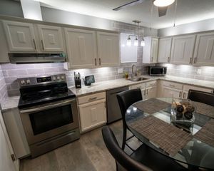 6 Autumn Leaf Dr 18, Nashua, NH 03060