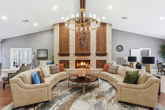 3918 E Peach Hollow Circle, Pearland, TX 77584