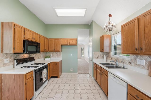 3918 E Peach Hollow Circle, Pearland, TX 77584