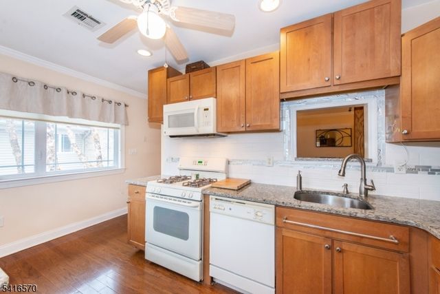 36 Wilshire Ter 36, Kinnelon Boro, NJ 07405