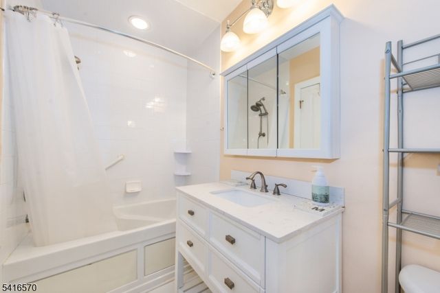 36 Wilshire Ter 36, Kinnelon Boro, NJ 07405