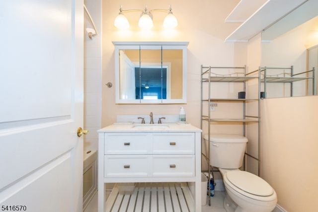 36 Wilshire Ter 36, Kinnelon Boro, NJ 07405