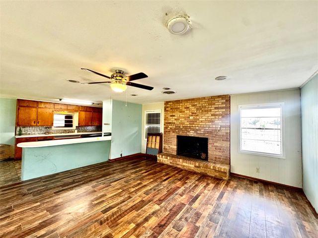 2691 Fm 1862, Blessing, TX 77465