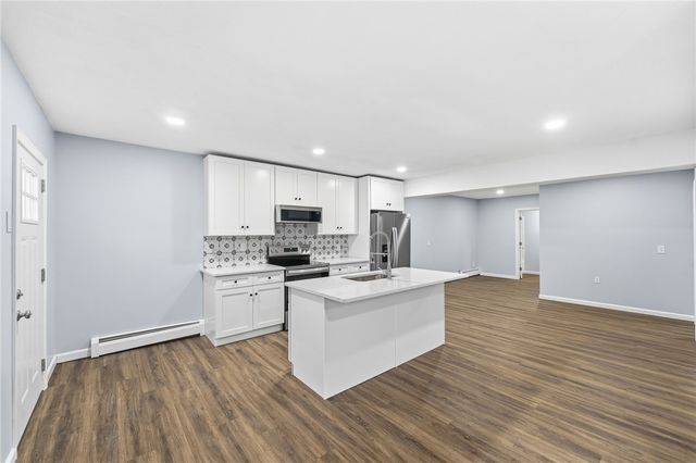 1060 Main Street, West Warwick, RI 02893