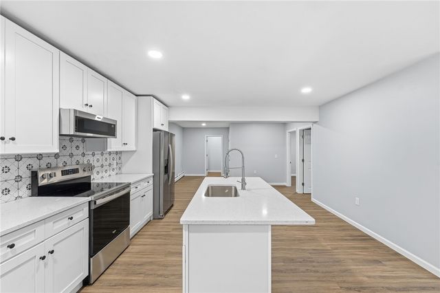 1060 Main Street, West Warwick, RI 02893