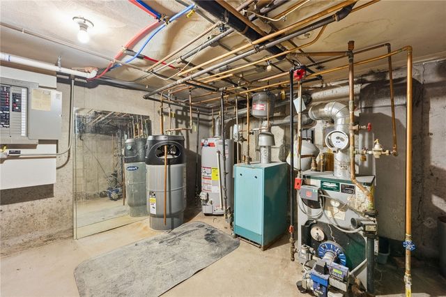 1060 Main Street, West Warwick, RI 02893