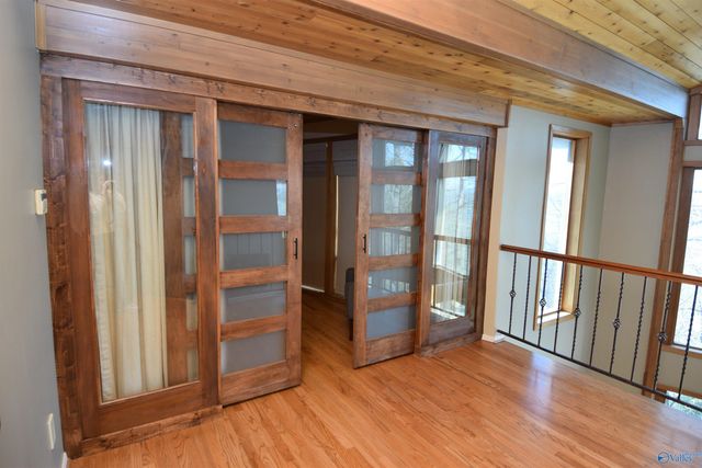 1513 Amber Lane, Guntersville, AL 35976