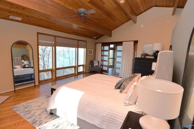 1513 Amber Lane, Guntersville, AL 35976